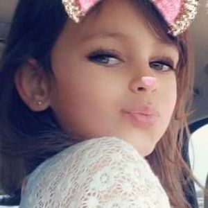 Meet your Posher, Calessia